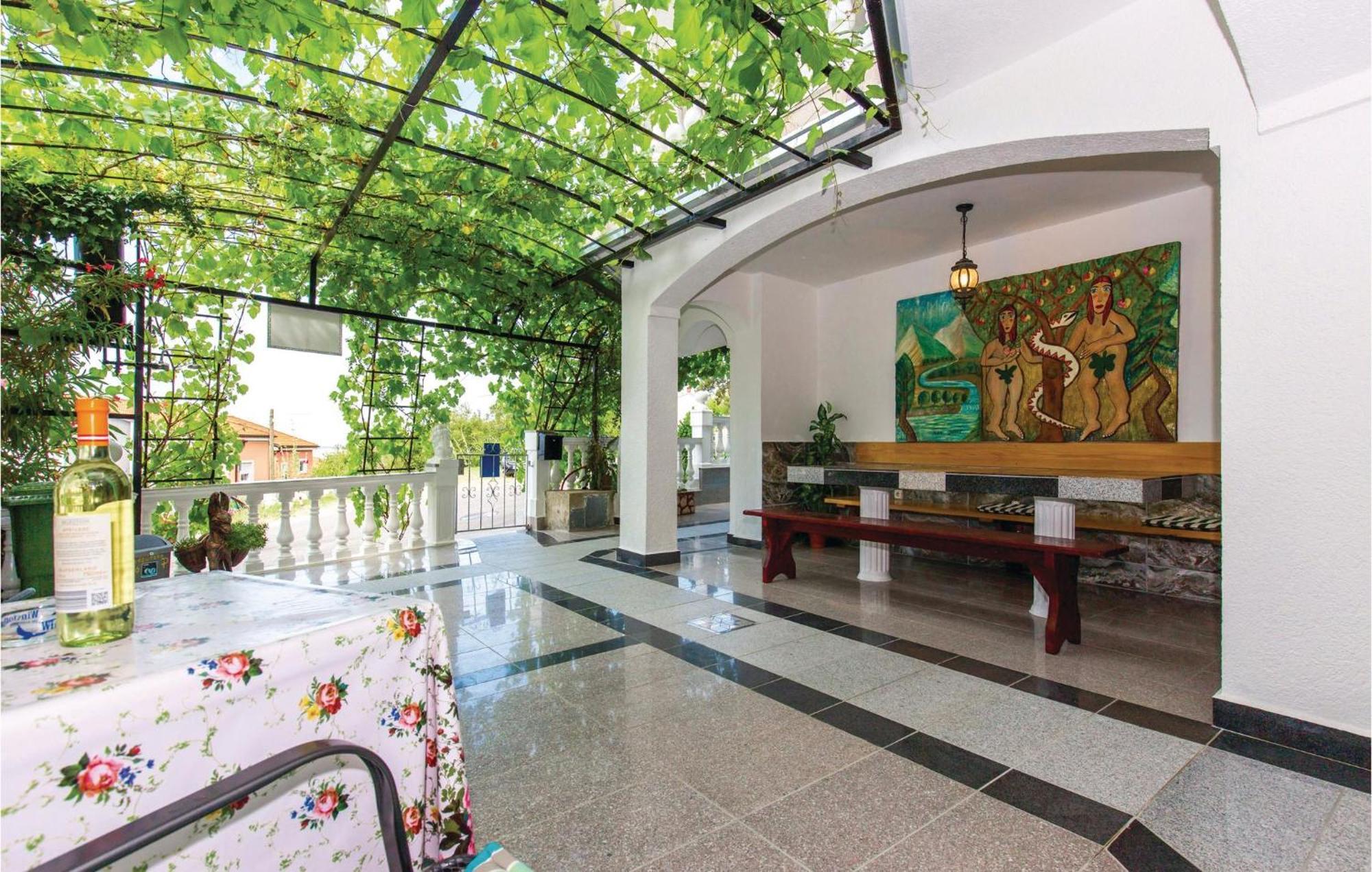 Stunning Apartment In Crikvenica With Wifi Εξωτερικό φωτογραφία