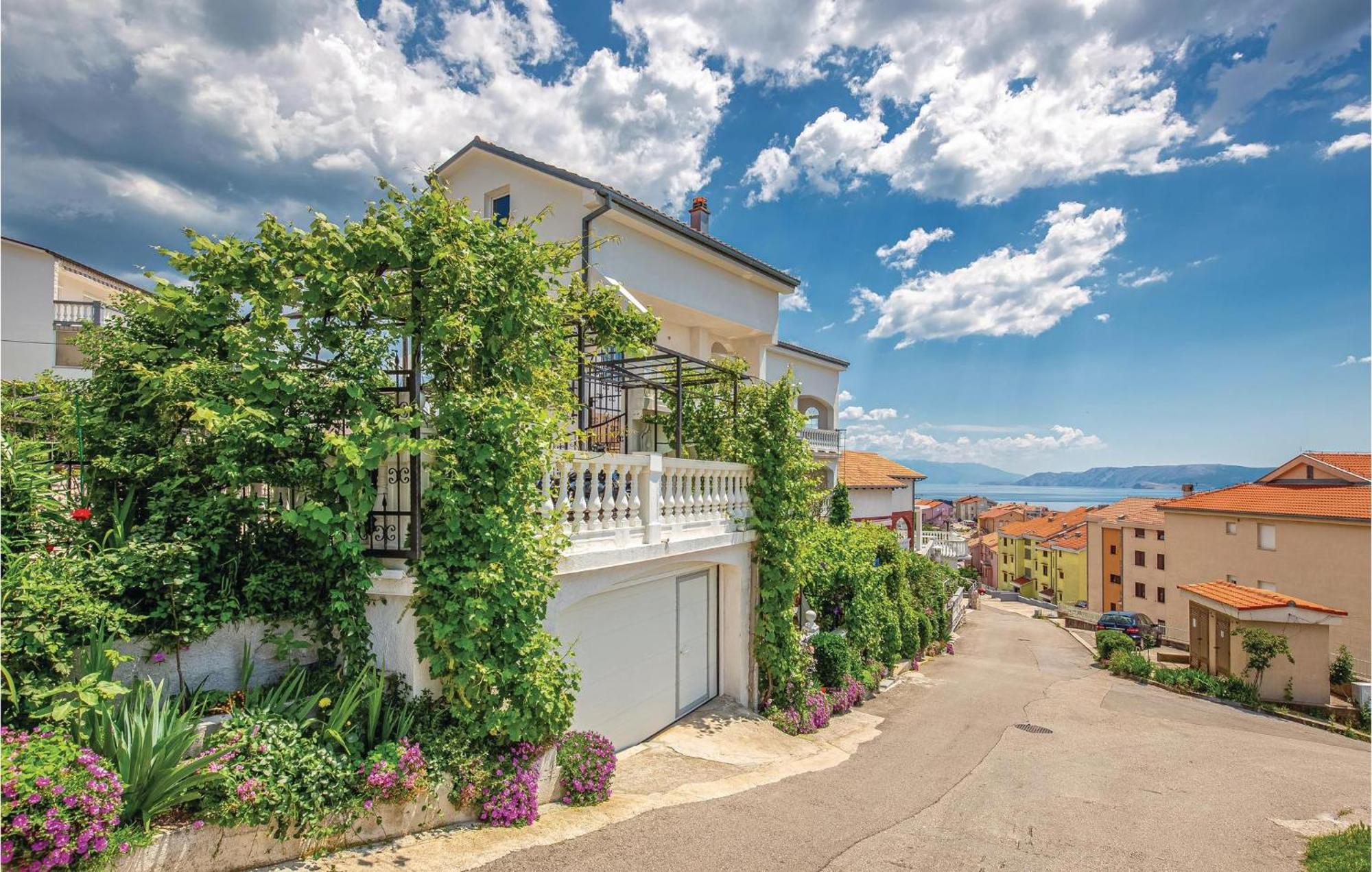 Stunning Apartment In Crikvenica With Wifi Εξωτερικό φωτογραφία